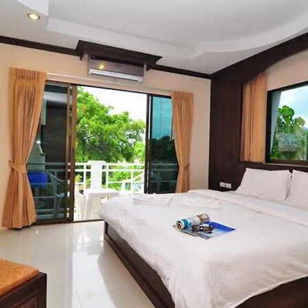 Triple Rund Place Hotel Patong Exteriör bild