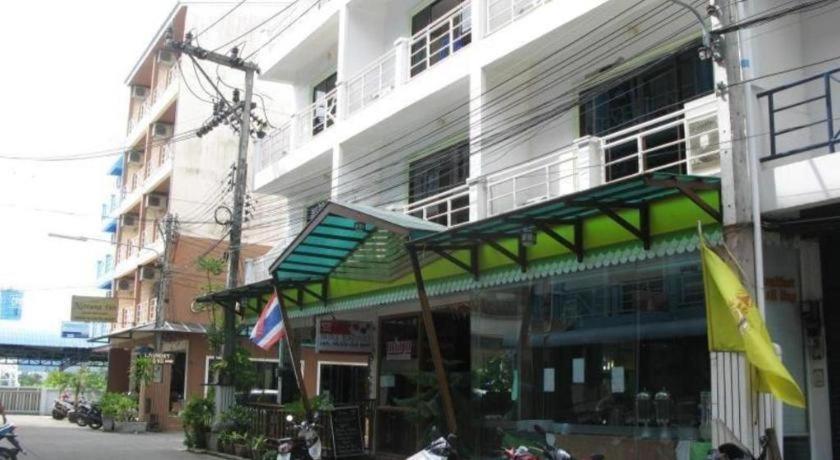 Triple Rund Place Hotel Patong Exteriör bild